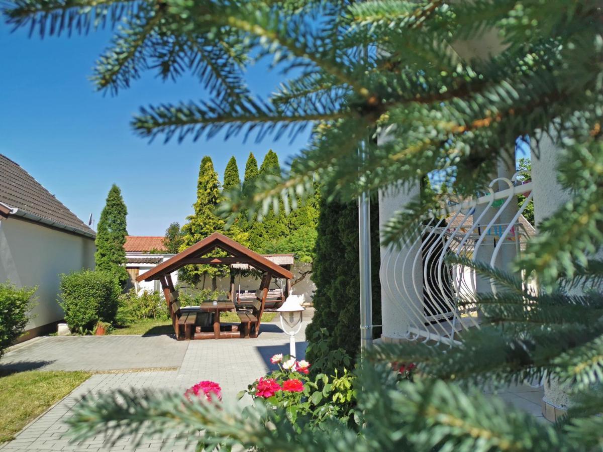 Magic Holiday Vendeghaz Hajdúszoboszló Eksteriør billede